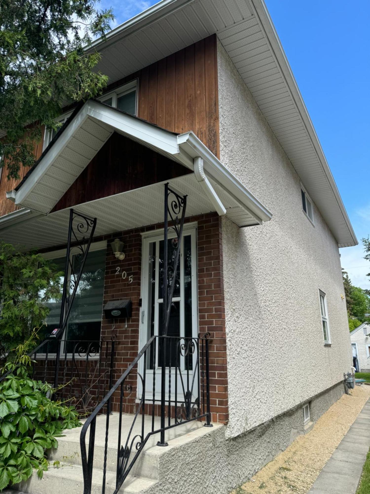 Вилла Walking Distance To St Boniface, Easy Parking Виннипег Экстерьер фото